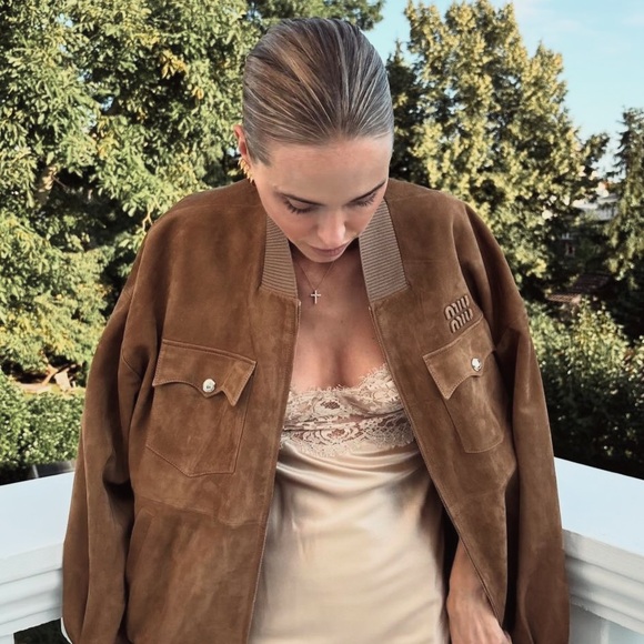 Hi, I’m Dagyne Tag - Picture 1 of 2